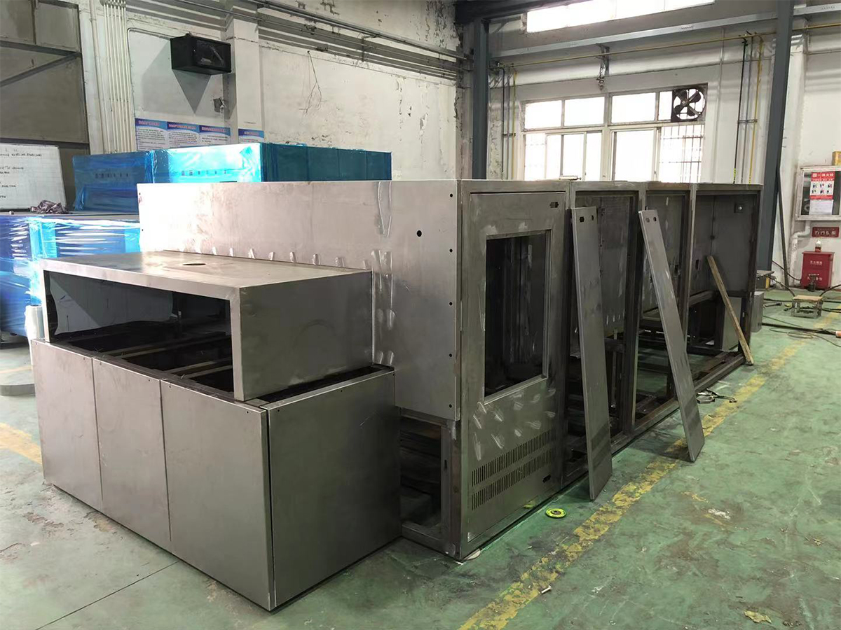 電子設(shè)備鈑金